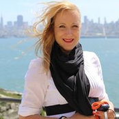 Nicole Kretschmer's photo