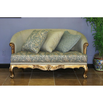 Honia Loveseat