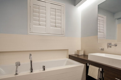 Photo of a contemporary bathroom in Orange County.