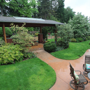 Family Garden with Sport Court