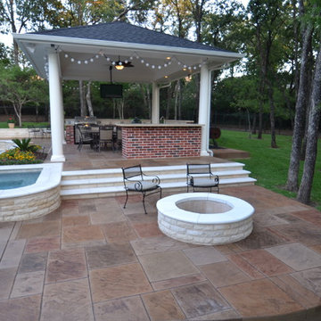 Grapevine Gorgeous Geometric Pool & Spa