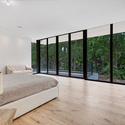 PINECREST HOUSE - Products