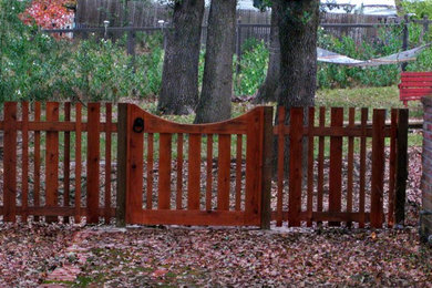 Inspiration for a rustic backyard landscaping in San Francisco.