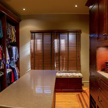 2017 WALK-IN CLOSET