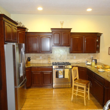 Oak Kitchen to Cherry-Brown