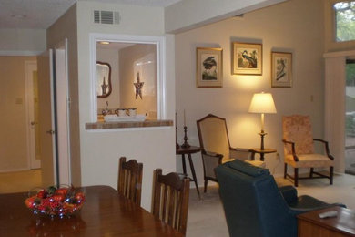 Transitional living room photo in Austin