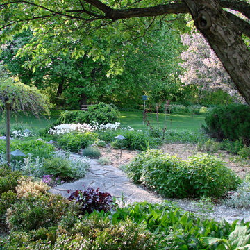 Traditional Design Blended with Nature