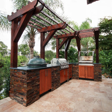 Siesta Key outdoor kitchen, bar, pizza oven