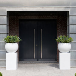 AuthenTEAK Lightweight Fiberglass Planters - Outdoor Pots And Planters