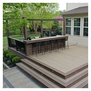 Deckorators - Modern - Deck - Grand Rapids - by Deckorators