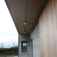 Exterior overhang