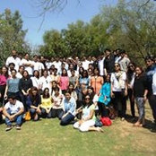 Mcom Exe's photo