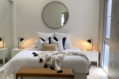 サンシャインコーストにあるコンテンポラリースタイルのおしゃれな寝室