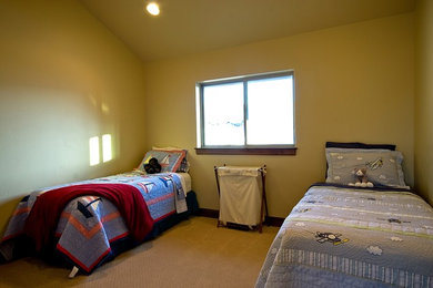 Bedroom - traditional bedroom idea in Salt Lake City