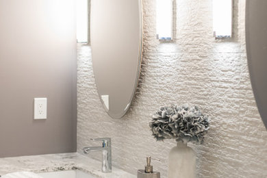 Elegant bathroom photo in Toronto