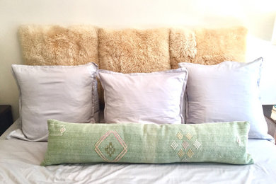 Bedroom photo in New York
