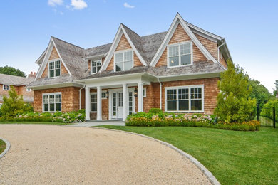 Elegant exterior home photo in New York