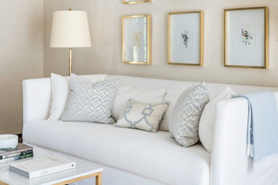 Example of a classic living room design in Nashville