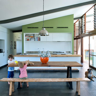 パースのミッドセンチュリースタイルのLDKの画像