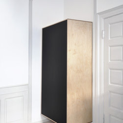 Kl&aelig;deskab | Wardrobe - Armoires And Wardrobes