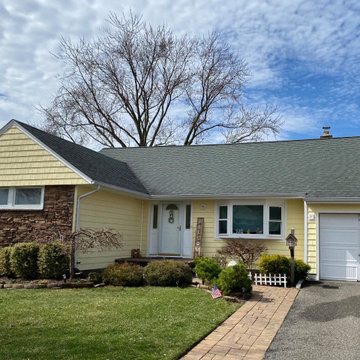 Massapequa Siding - Autumn Yellow & Windows | Alpha Windows & Siding
