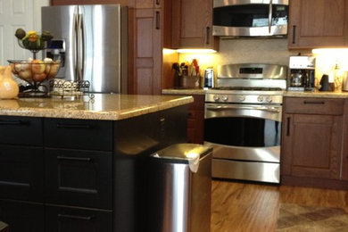 Elegant kitchen photo in Los Angeles