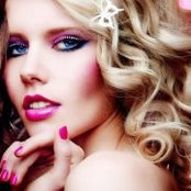 Lavish Retouch R's photo