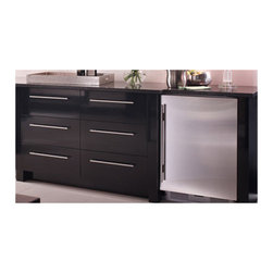 Sub-Zero 24" Built-in Undercounter Refrigerator, Custom Panel Ice Maker | UC24CI - Products