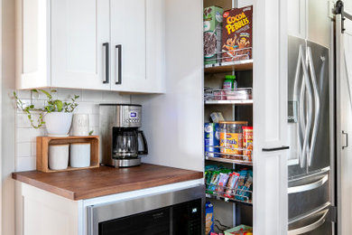 Example of a transitional kitchen design in Atlanta