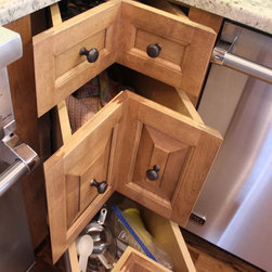 Traditional Kitchen Remodel - Kitchen Drawer Organizers