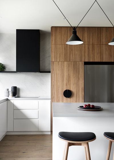 Room of the Week: A ’70s Horror Kitchen Gets a Modern Makeover | Houzz NZ