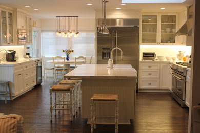 Transitional kitchen photo in San Francisco