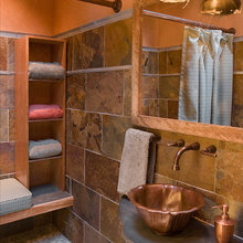 Pool Changing Room / Bathroom