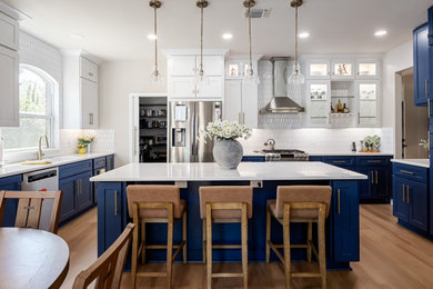 Example of a trendy kitchen design in Austin