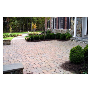 Circular Patio Pattern Inset Paver Entrance Patio w Circle Inset - Traditional - Landscape - DC ...