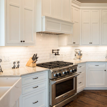 Decorator White Inset Cabinets (Neyer)