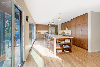 Inspiration for a mid-century modern home design remodel in Portland