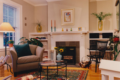Example of a classic living room design in Boston