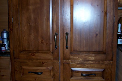 Kitchen - rustic kitchen idea in DC Metro