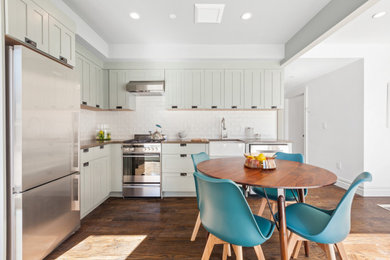Kitchen - kitchen idea in New York