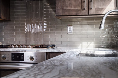 Kitchen - contemporary kitchen idea in Philadelphia