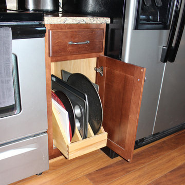 Kitchen Design: StarMark Cabinetry in Maple, Cambria Quartz Counter