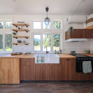 Kootenay Tiny Home - by Canadian Tiny Homes