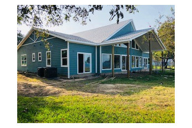 Lake house build