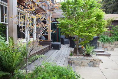 Example of an arts and crafts home design design in San Francisco
