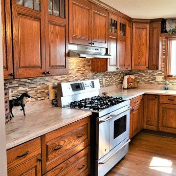 North Liberty, IN. Haas Signature Collection. Country Style Oak Kitchen
