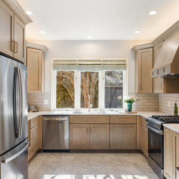 Starmark Farmington Maple Biscotti Kitchen