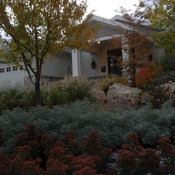 Above the Capitol Traditional Style Water Wise Yard
