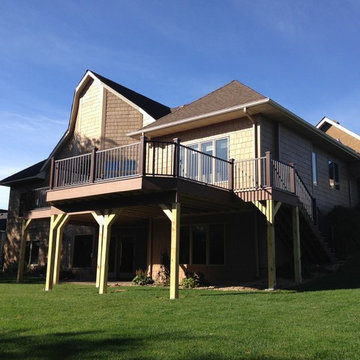 Williams Residece - Azek Composite Decking with TimberTech Radiance Rail Express