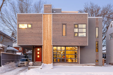 Contemporary exterior home idea in Ottawa